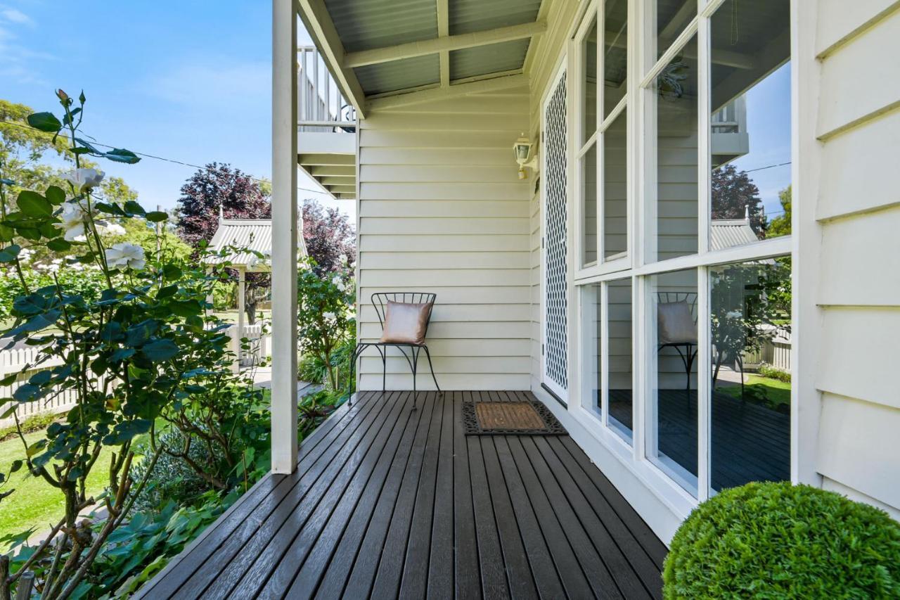 Creek Cottage Bed And Breakfast Traralgon Eksteriør billede