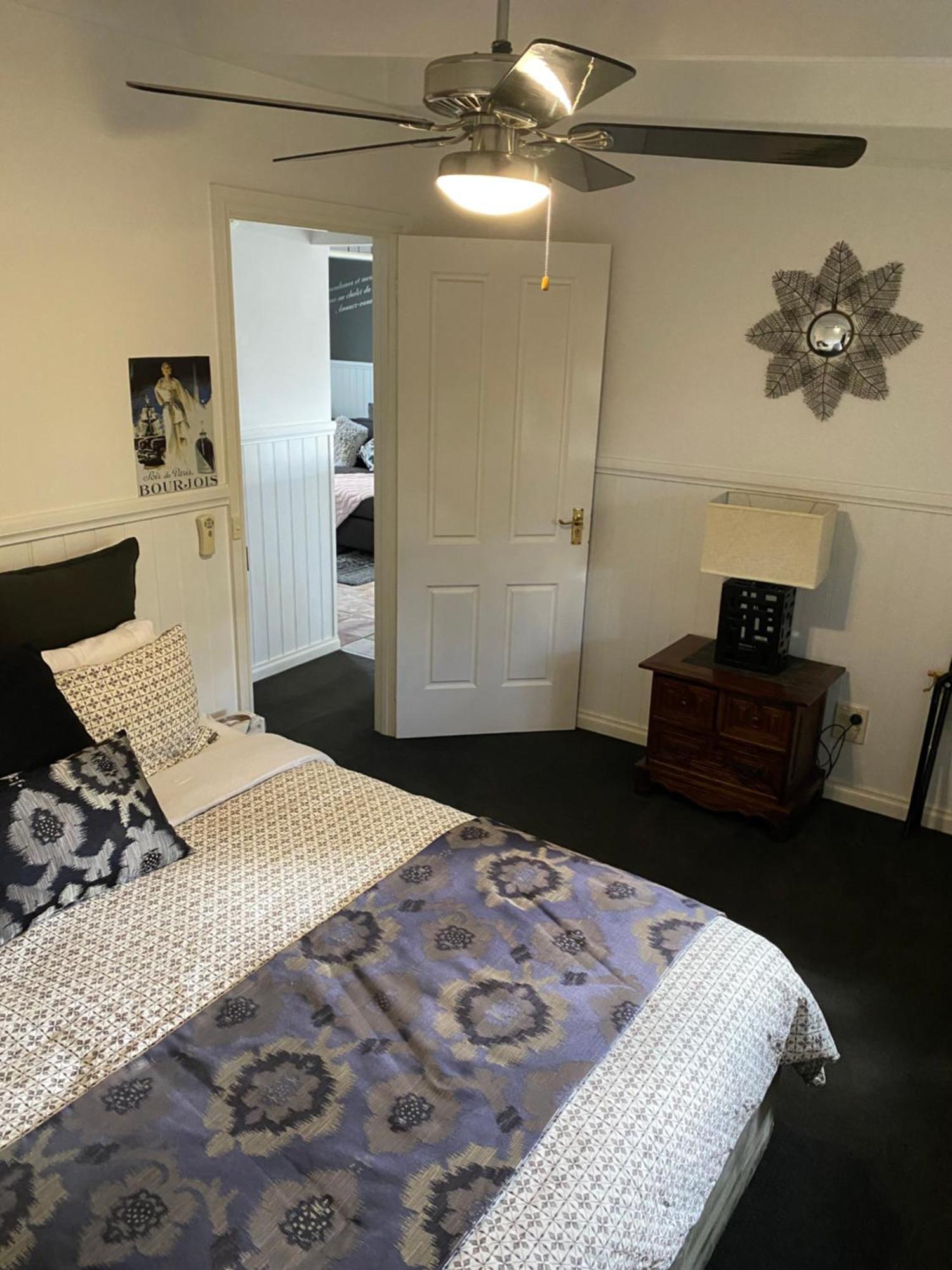 Creek Cottage Bed And Breakfast Traralgon Eksteriør billede