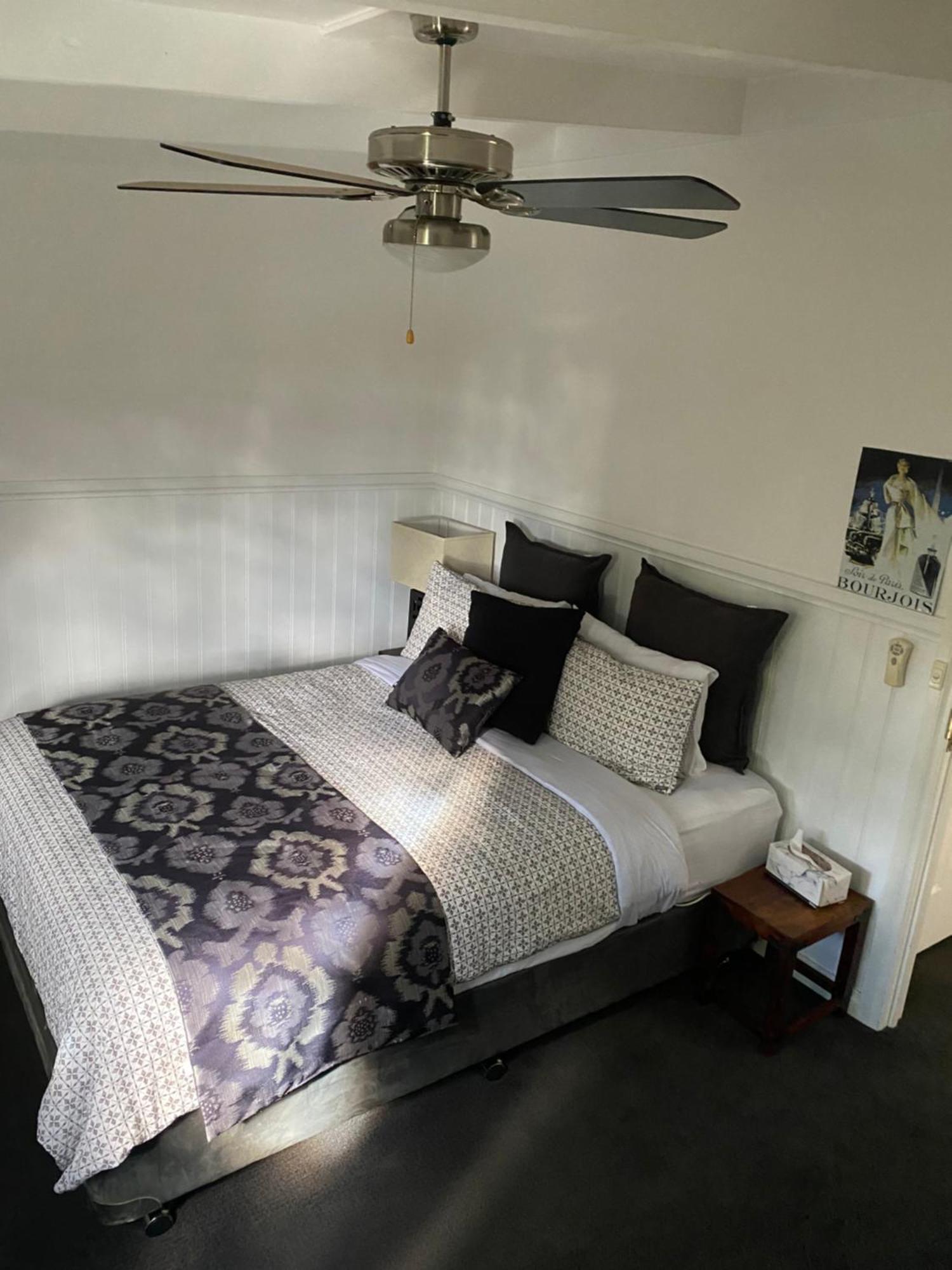 Creek Cottage Bed And Breakfast Traralgon Eksteriør billede